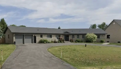 FANTASTIC STUDENT RENTAL ACROSS FROM CONESTOGA CAMBRIDGE CAMPUS! Image# 1