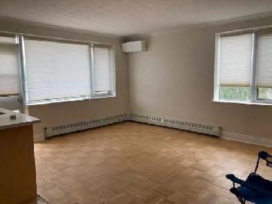 One bedroom condo - Bayview and Eglington Image# 1