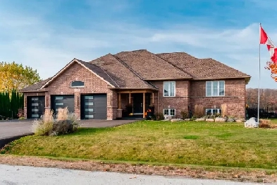 Stunning Custom Built Home - 54 Asselin Drive, Tiny Township, ON Image# 7