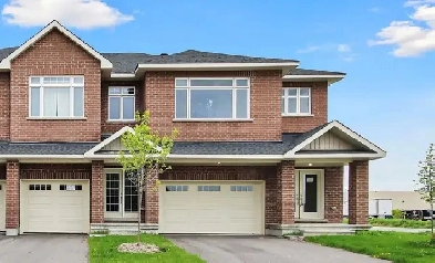 15 REYNOLDS Avenue, Carleton Place, Ontario K7C 0W4 Image# 1