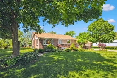 Tranquil Country Living Minutes from Guelph & Cambridge Image# 1