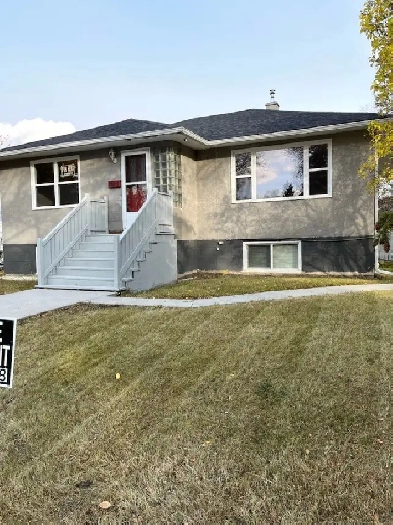 3 Bedroom Main floor house Image# 1