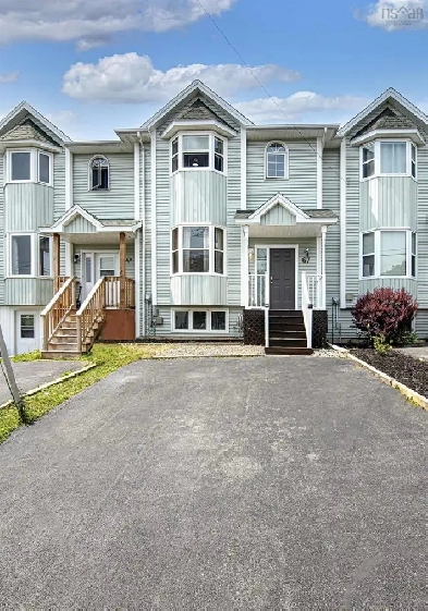 3 Bed, 3 Bath Townhouse (1 full, two half baths) Image# 14