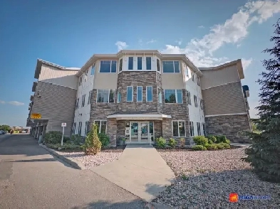 MEGAHOMES NEW LISTING - 215-235 BRIDGELAND DRIVE SOUTH Image# 2