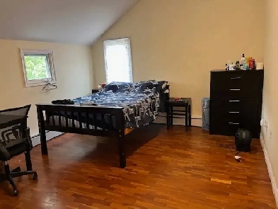 SEPTEMBER SUITES in ALL FEMALES 3 bedroom, 2 bath APARTMENT Image# 1