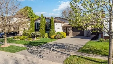 Beautifully maintained 4-bedroom (3 1), 2-wr raised bungalow Image# 1