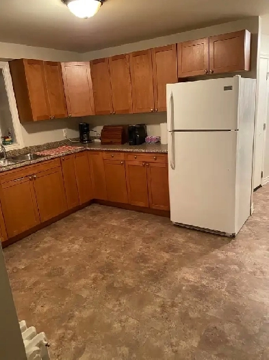 1 Bdm Bright Apt for Rent Image# 1