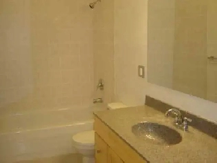 Roommate - Close to LRT MktMall UC NorthlandMall Brentwood Mall Image# 1