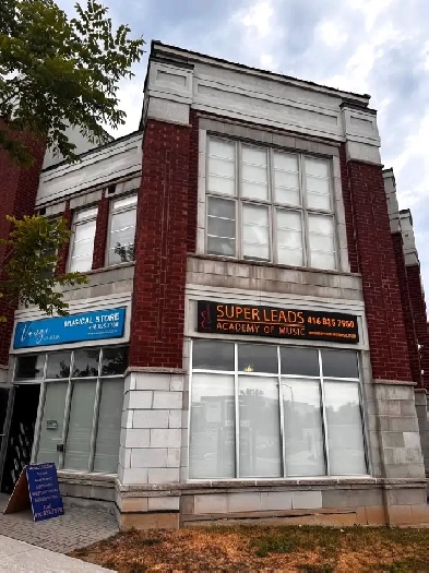COMMERCIAL UNIT FOR LEASE IN MARKHAM BOX GROVE Image# 1