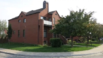 Anjou, Quadruplex secteur de choix Image# 9