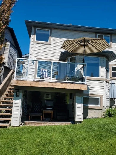 Room for Rent with Stunning Mountain Views – Beautiful Tuscany ! Image# 1