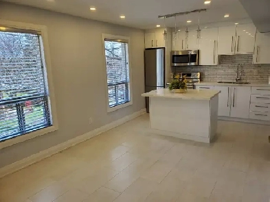 Executive Apartment In the Heart of Downtown Brampton