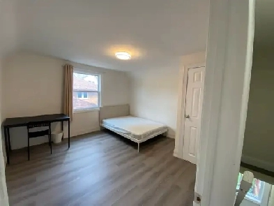 Room for rent (student only) Image# 3