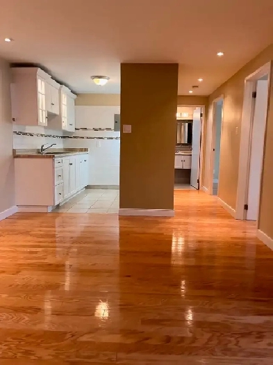 large two bedroom open concept apt. Image# 1