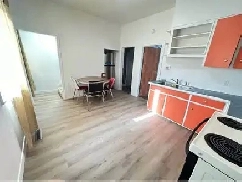 Downtown Furnished Rooms for Rent Image# 7