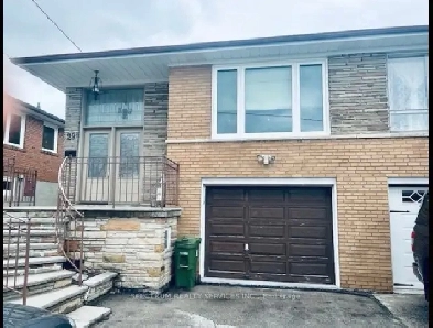 For Sale: 1,300 Sqft Semi-dettached 4 Bedroom Backsplit Image# 1