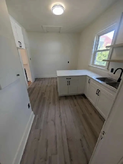 Newly Renovated 2 bedroom in Napanee Image# 2