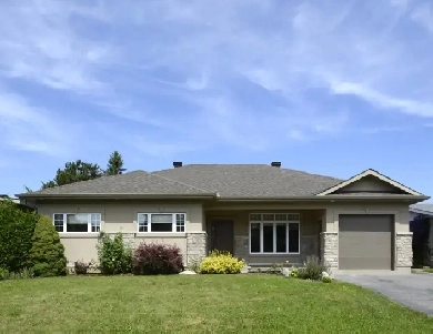 Short term Rental 3 Bedroom 1.5 bathroom Detached Bungalow Image# 1