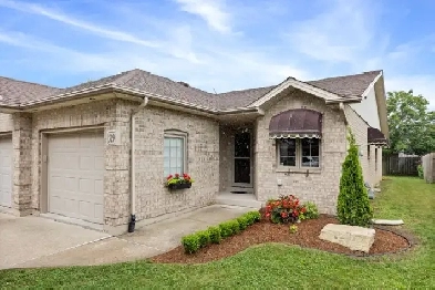319 Rockport Lane, Kingsville ON Image# 3