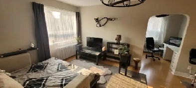 SHORT TERM SUBLEASE  BACHELOR APPARTMENT SEPT 4TH-OCT 6TH $1598 Image# 1
