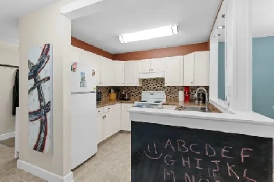 Updated 3-bdrm condo in Glenmore Image# 3