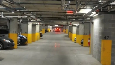 Stationnement intérieur temporaire à Berri-UQAM :) Image# 1
