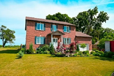 140 Main St W, Ridgetown ON Image# 2