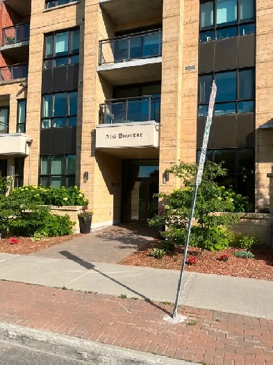 Furnished bachelor condo for rent Image# 1