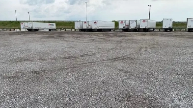 TRUCK TRAILER PARKING AVAILABLE Image# 1