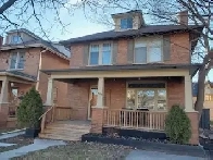 Two Bedrooms for Rent Charming Downtown Home Image# 5