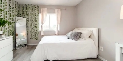 MODERN ROOM FOR RENT IN LUXURIOUS HOME NEXT TO BEACH BARRIE! Image# 7