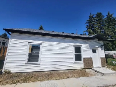 FOR RENT - Brand New 2 Bedroom Little House Image# 1