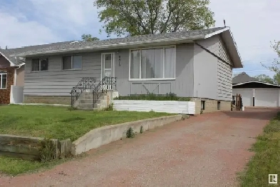 Home w/ Basement Suite in Elk Point, AB Image# 8