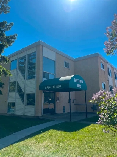 Next to NAIT 1 and 2 BD Apartment - 11926 105 St Image# 1