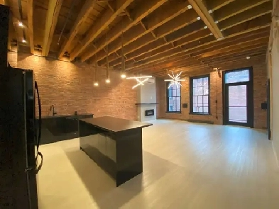 28 King Suite 306 Image# 1