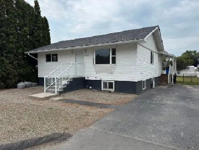 Vernon Updated 4 Bed 2 Bath FULL house for rent! Image# 9