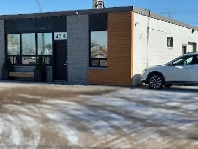 B-42 Speers Road - Flexible Multiuse Space for Lease! Image# 10