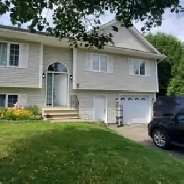 Spacious 3-Bedroom Upper Unit for Rent – 11 Trainor Court, Frede Image# 2