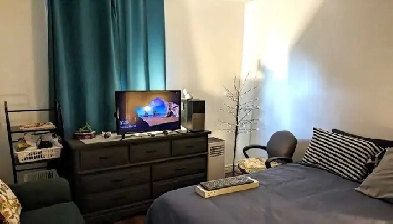 2 ROOMS/4/THE PRICE OF /1. Image# 1