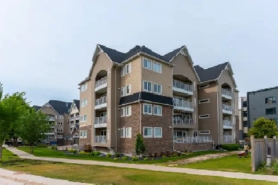 Modern Comfort in Linden Ridge – Main Floor 2 Bedroom Condo! Image# 3