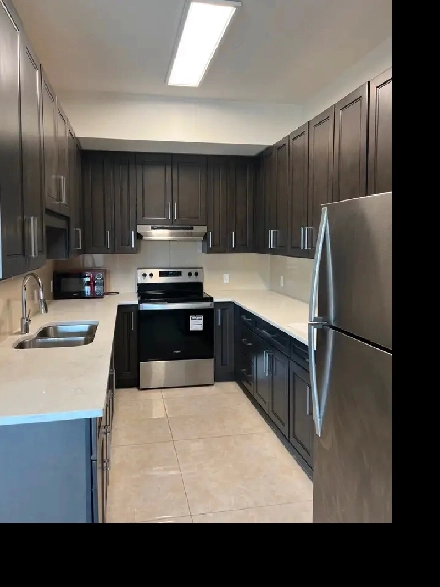 Near UofA 2 Bedroom Apartment for Rent Image# 1