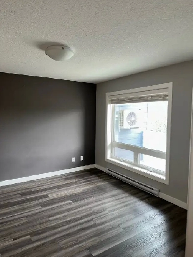 2 rooms available in a 3 Bedroom apartment  For July/August. Image# 1