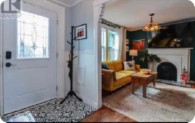 Furnished room - near refinery Image# 9