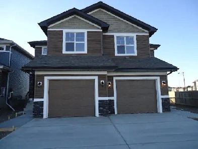 Duplex for rent in Hampton - West Edmonton Image# 1