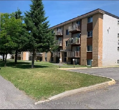 Bedard Real Estate Team - 985 Cartier Blvd #6, Hawkesbury Image# 1