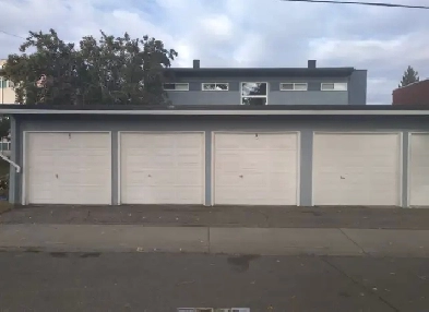 Oversized One-Car Garage for Rent – Backing Onto City Road Image# 3