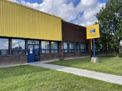 (20pi2) Entrepot de 20 pc Montreal Jarry Est Montréal Image# 1