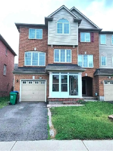 Full House Unit Available in Brampton from July Image# 1
