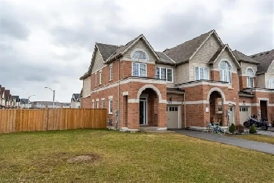 End Unit Town House for Rent Image# 6