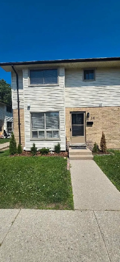 Master Bedroom For Rent Image# 2